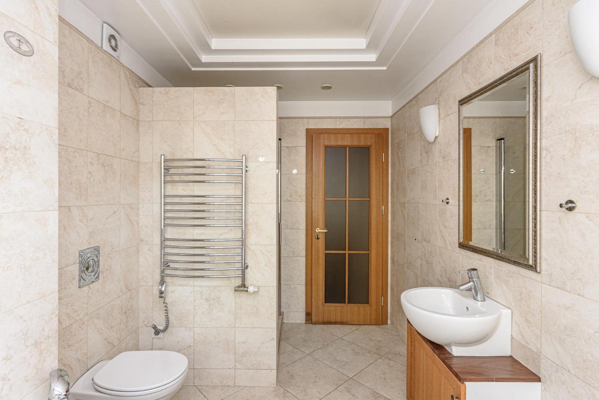 Jacuzzi Apartments X Free Parking X Self Check-In 24X7 By H&H VNO Extérieur photo